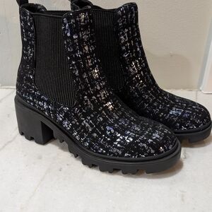 Betsey Johnson Metallic Tweed Black Lug Sole Chelsea Boots Women's Size 8.5